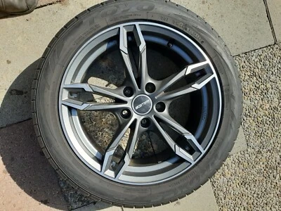 Satz Winterräder (18 Zoll) der Marke TOYO auf Felgen der Marke GMP - Bild 1 von 4