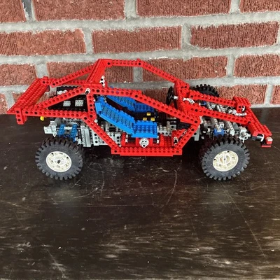 Vintage LEGO TECHNIC: Test Car (8865) - Image 1 of 4