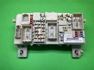 Cajas de fusibles Ford 7M5T14A073CB 97RA000001 97RA012108 519242101 - Bild 1 von 2