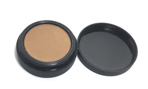 LE METIER DE BEAUTE Radiance Powder SPF 15 Geode 0.17 oz/ 5g - Picture 1 of 3