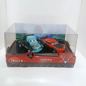 Coches Disney Pixar Heavy Metal Mater Cars Toon escala 1:43 Disney Store 2pk Leer - Imagen 1 de 15