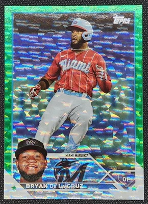 2023 Topps Series 2 - Bryan De La Cruz #599 Green Foil /499 - Image 1 of 2