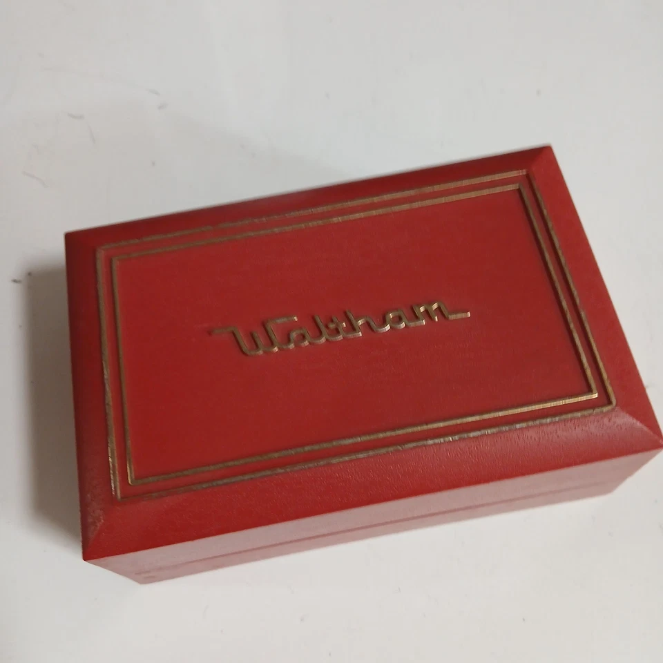 Caja Presentación Reloj Waltham Rojo Vintage 4.75" X 3.0 X 2" Foto 1 de 4