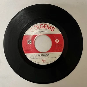 THE MONKEES - I'M A BELIEVER/STEPPIN' STONE - ORIGINAL COLGEMS RECORDS 45 RPM - Picture 1 of 4