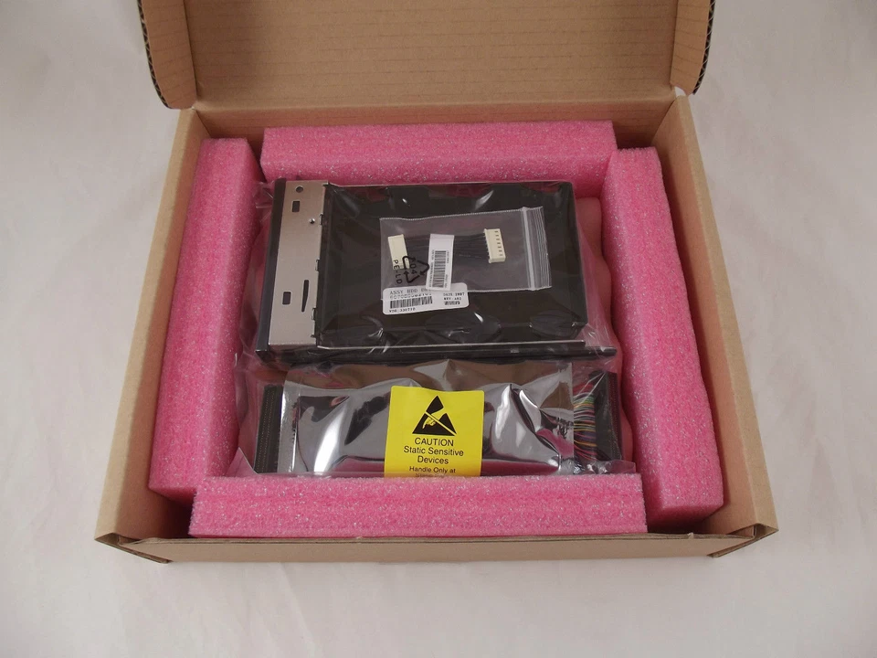 INTEL SR2400 ADRSIXDRIVE 6TH SCSI DRIVE KIT NEW 18-5 - Image 1 of 2