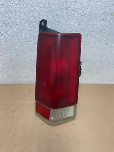2000 to 2002 Chevrolet Express Left LH Side Tail Light Oem J6211 KC - Picture 1 of 7