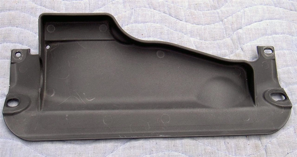 2003-2006 Ducati Multistrada 1000DS under rear seat mud flap tool tray 56510321A - Imagem 1 de 1