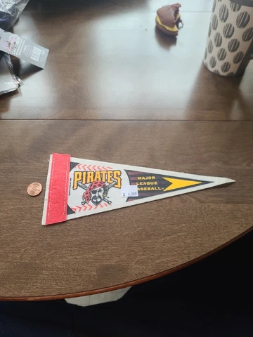 Nice Wincraft Pittsburgh Pirates Mini Pennant Cover