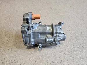 Air Conditioning Compressor Mercedes 254 2.0 Hybrid A0008305304 - Picture 1 of 9