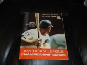 1971 BALTIMORE ORIOLES AT MINNESOTA TWINS ALCS BASEBALL PROGRAM EX-MINT - Picture 1 of 2
