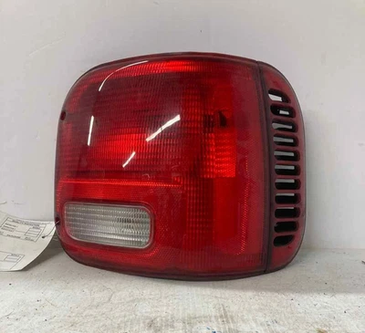 2001 Dodge 3500 Van lanterna traseira traseira lateral do passageiro - Imagem 1 de 4