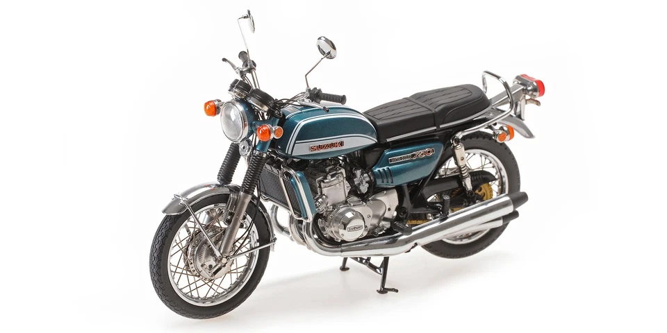 Minichamps 1/12 SUZUKI GT 750 GREEN 1973 Diecast Model - 122162104 - Image 1 of 4