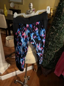 Calvin Klein Women's Multicolor Performance Leggings Size med. Moisture Wicking - Picture 1 of 5