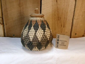 Traditional Zulu Handwoven Herb Container Basket with Lid - Bild 1 von 8