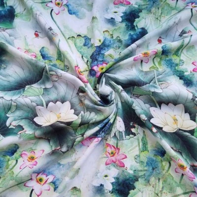 1 meter X 1.4 meter Lotus Floral Dress Material Soft Viscose Rayon Fabric Poplin - Bild 1 von 4