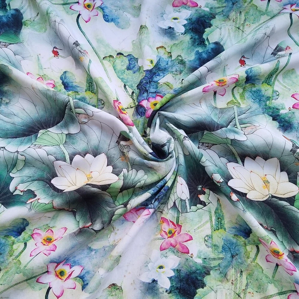 1 meter X 1.4 meter Lotus Floral Dress Material Soft Viscose Rayon Fabric Poplin - Bild 1 von 4