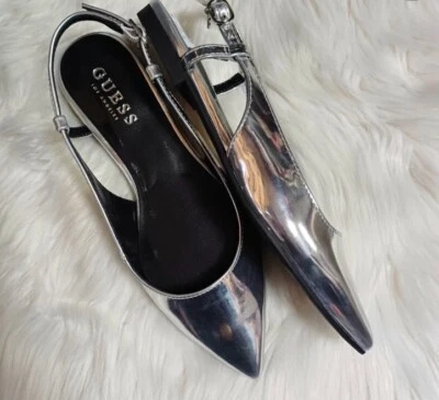 Zapatos Guess Los Angeles plateados con tiras punta talla 7,5 Foto 1 de 4