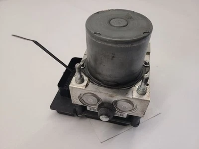 Conjunto de piezas de freno antibloqueo Chevrolet Camaro 12-15 incluye módulo   Foto 1 de 4