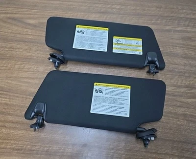 (Par) Parasoles negros laterales derecho y derecho Ford Explorer 2011-2019 sin iluminación Foto 1 de 4