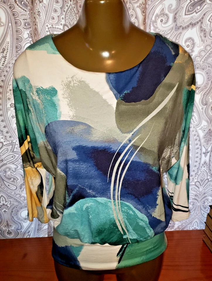 Chico’s Women’s Abstract Print Top Size 1 (M) 3/4 Sleeve Knit Artsy - Image 1 of 3