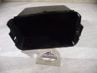 2015 JOHN DEERE 625I XUV GATOR, DASH STORAGE COMPARTMENT (OPS1215) Foto 1 de 4