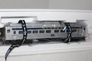 LIONEL #38428 ALASKA POWERED COACH CAR - Picture 1 of 2