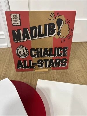 Madlib Medicine Show No. 04: 420 Chalice All-Stars Vinyl Me Please VMP Stencil Foto 1 de 4