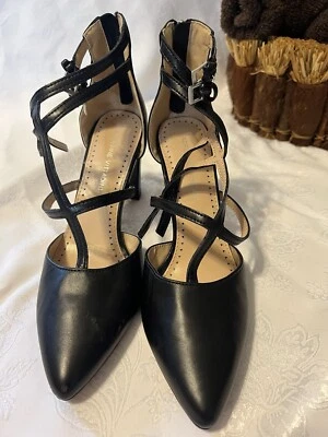 Bomba de cuero Adrianne Vittadini Nocera negra 7 NUEVO Foto 1 de 4