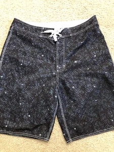 Stussy Men's Black Zip Fly Board Shorts Size 34 All Over Print Surf Skate Beach - Picture 1 of 8