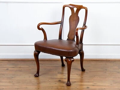 Sillón de ladrón de pastores reina Ana de nogal georgiano inglés de principios del siglo XVIII. Foto 1 de 4