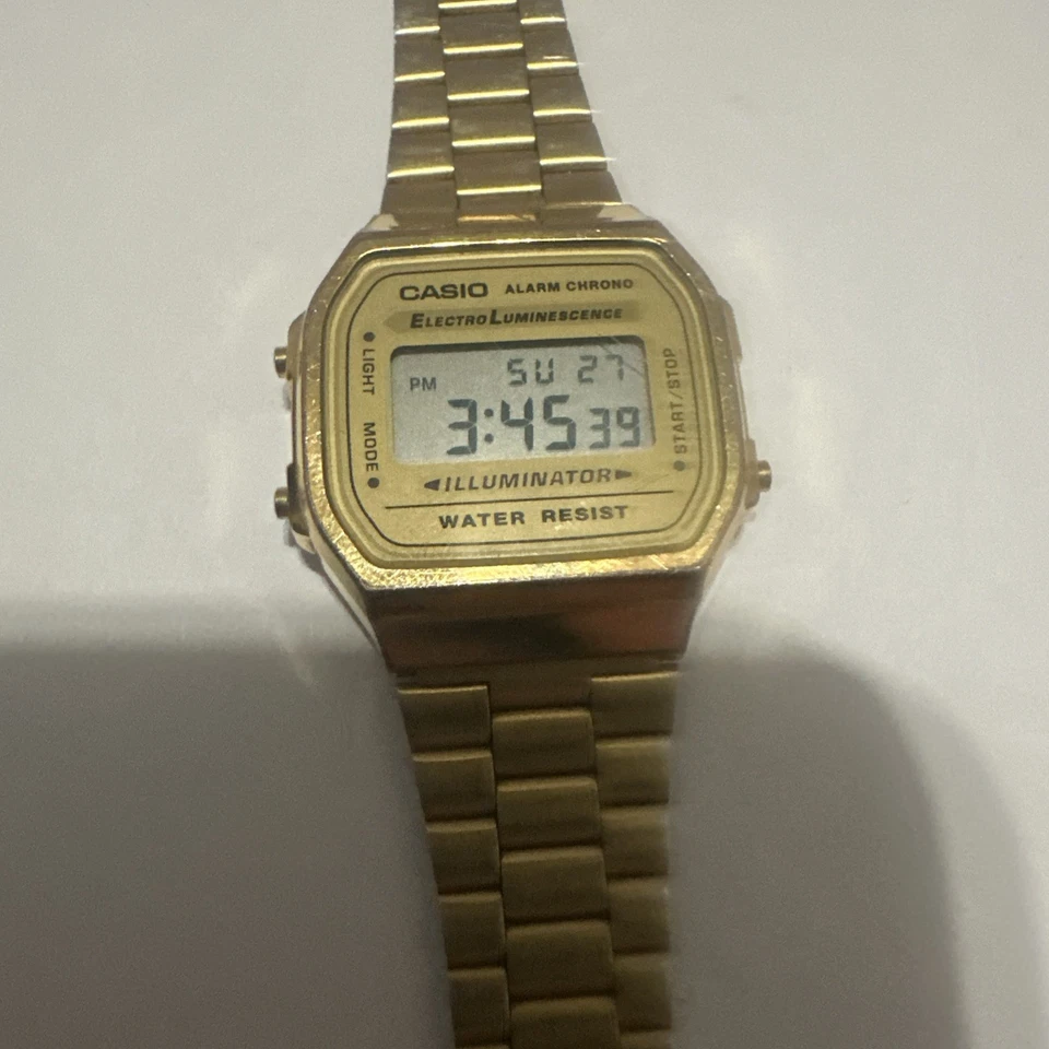 Reloj Casio Hombre 'Vintage' Iluminador Digital Tono Dorado Acero Inoxidable. Foto 1 de 4