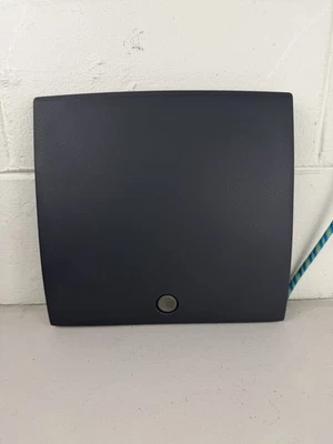 Caixa de luvas G1X-5413549 05-07 Ford Five Hundred Mercury Montego cinza cubinho - Imagem 1 de 4