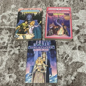 Lloyd Alexander 3 Bücher Lot Hochkönig Schloss von Lyr Drei Fantasy Abenteuer - Bild 1 von 2