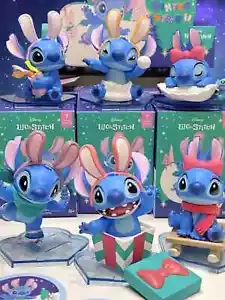 Disney Lilo & Stitch Bunny Winter Story Serie 6 Blindboxen - Bild 1 von 8