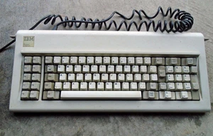 Vintage IBM 5-Pin 83-Key Model F Personal Computer Cherry Keyboard 5150 5160 XT - Bild 1 von 4