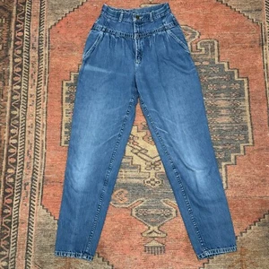 Vintage 80s Lee Women's Blue Pleated High Waist Classic Denim Jeans Size 10 Long - Picture 1 of 8