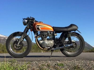 1968-1971 Honda CB450 K1-K4 motorcycle cafe racer seat rear hinge Code: S2071 - Imagem 1 de 4