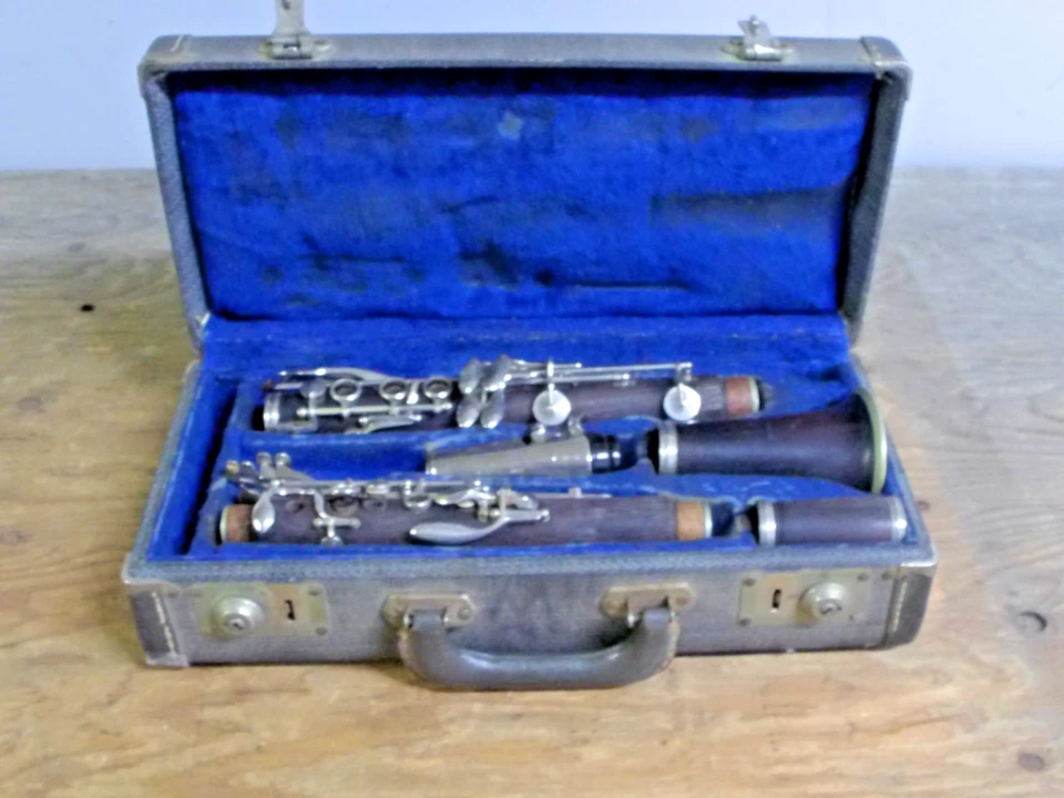 Vintage Boosey Hawkes "The Edgware" Wood Clarinet In Original Case USED UNTESTED - Image 1 of 4