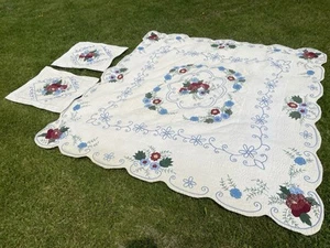 vintage hand stitched quilt Full Queen 83”x84” Floral W Pillow Cases Farm House - Picture 1 of 8
