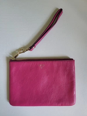 Muñequera pequeña rosa magenta fósil Foto 1 de 4