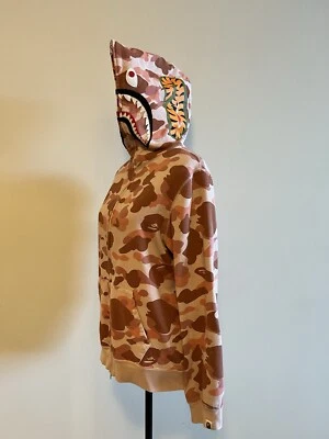 BAPE 第一色迷彩鲨鱼全拉链连帽衫 — 第 1/4 张图片