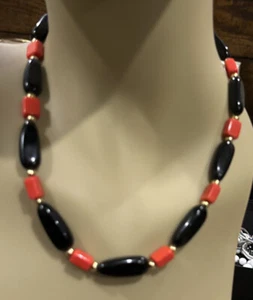 Vintage Napier Black Red Lucite Bead Necklace Choker Collar Chain Strung - Picture 1 of 11