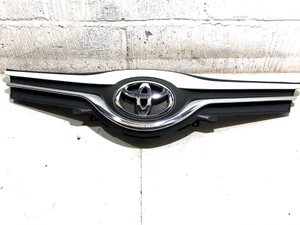 TOYOTA YARIS 2014 MK3 FRONT BUMPER UPPER RADIATOR GRILL  53101-0D660 /2011-17 - Picture 1 of 13
