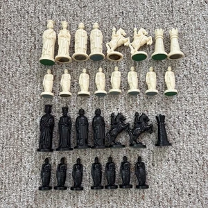 Set scacchi vintage rinascimentali di Roxy bianco e nero - mancano 2 pezzi - Foto 1 di 9