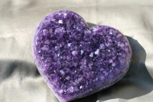 Beautiful Amethyst Heart Third Eye Chakra 5413 for Valentines Day - Picture 1 of 5