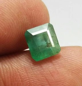 Gemas sin tratar de buena calidad de corte cuadrado Zambia esmeralda verde su... - Imagen 1 de 8