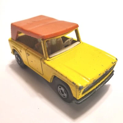 Matchbox Yellow Fieldcar No 19 Superfast   Die Cast Vehicle - Image 1 of 3