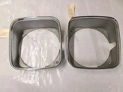 Buick 1969 bisel de faros lado del conductor Electra Wildcat Western parte un par Foto 1 de 4