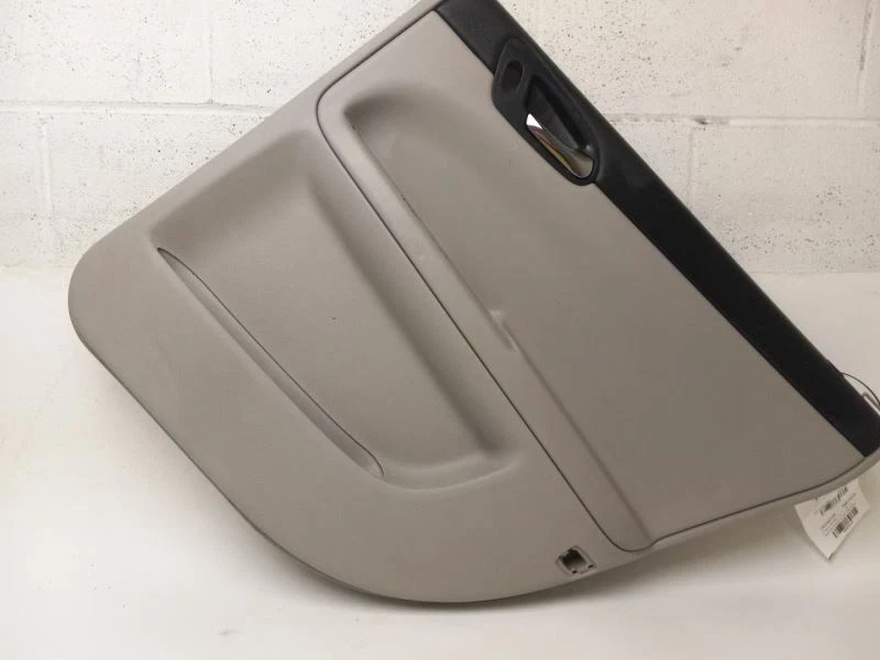 2006 - 2016 PAINEL DE ACABAMENTO DA PORTA TRASEIRA DIREITA CHEVROLET IMPALA - Imagem 1 de 4