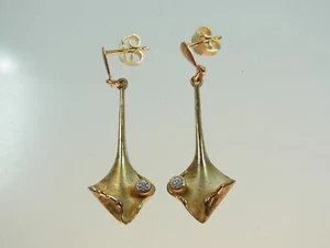 Pendientes largos de diseño 375 oro amarillo con piedra blanca finamente decorados florales - Imagen 1 de 11